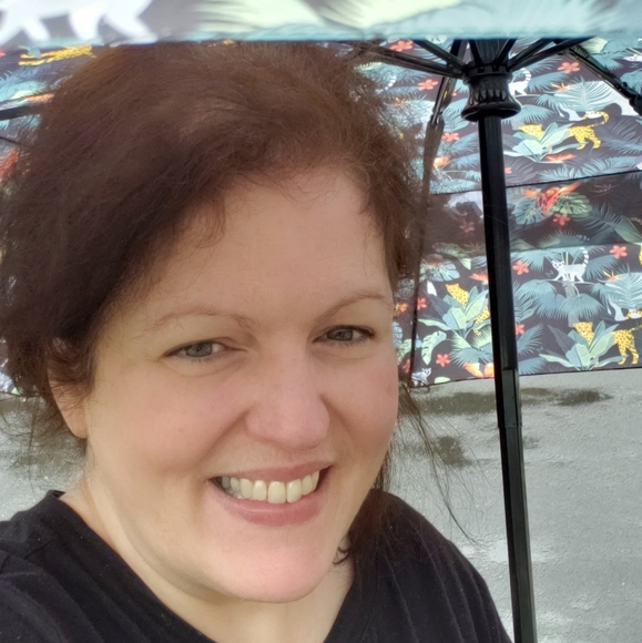 Meet your Posher, Monica - Picture 2 of 2